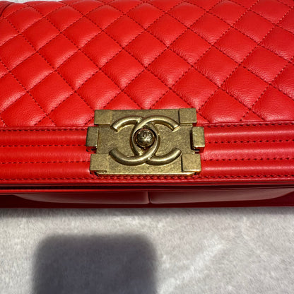 【#254】Pre-owned Chanel Medium Boy Bag Red Quilted Lambskin Leather with Gold-Tone Hardware  2