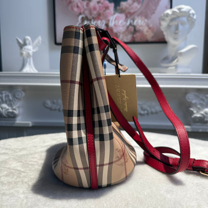 【#270】Pre-owned Burberry Small Bucket Bag Vintage Check Canvas with Red Leather Trim