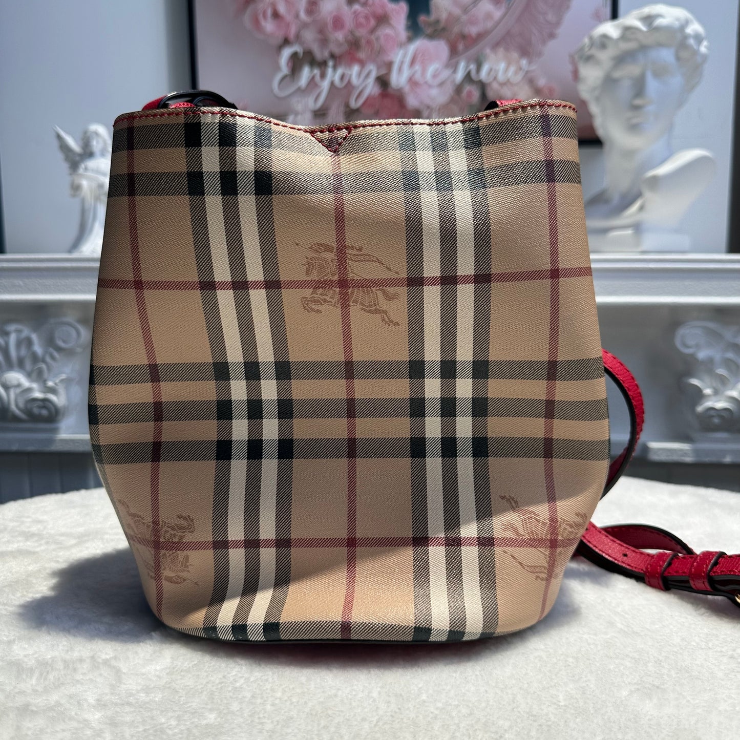 【#270】Pre-owned Burberry Small Bucket Bag Vintage Check Canvas with Red Leather Trim