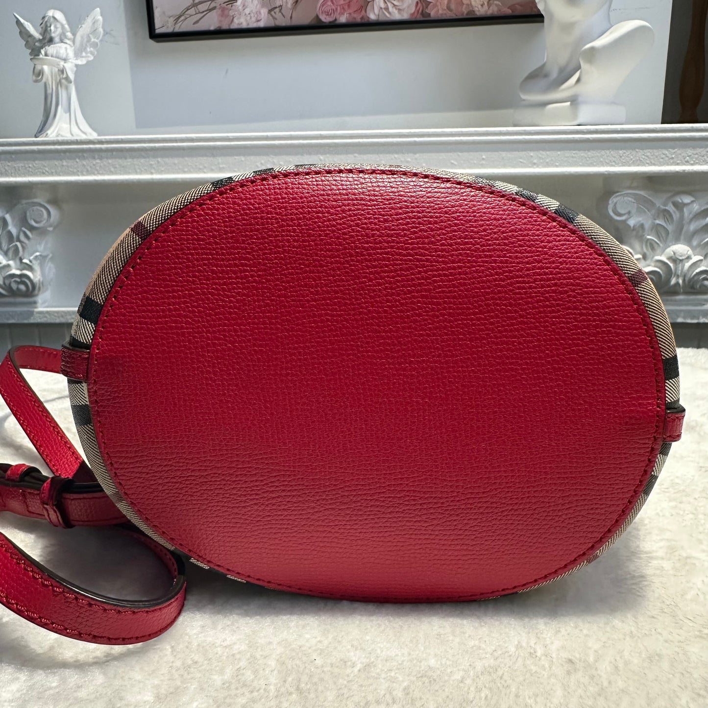 【#270】Pre-owned Burberry Small Bucket Bag Vintage Check Canvas with Red Leather Trim