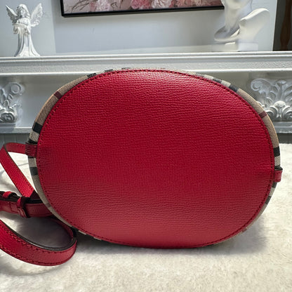 【#270】Pre-owned Burberry Small Bucket Bag Vintage Check Canvas with Red Leather Trim