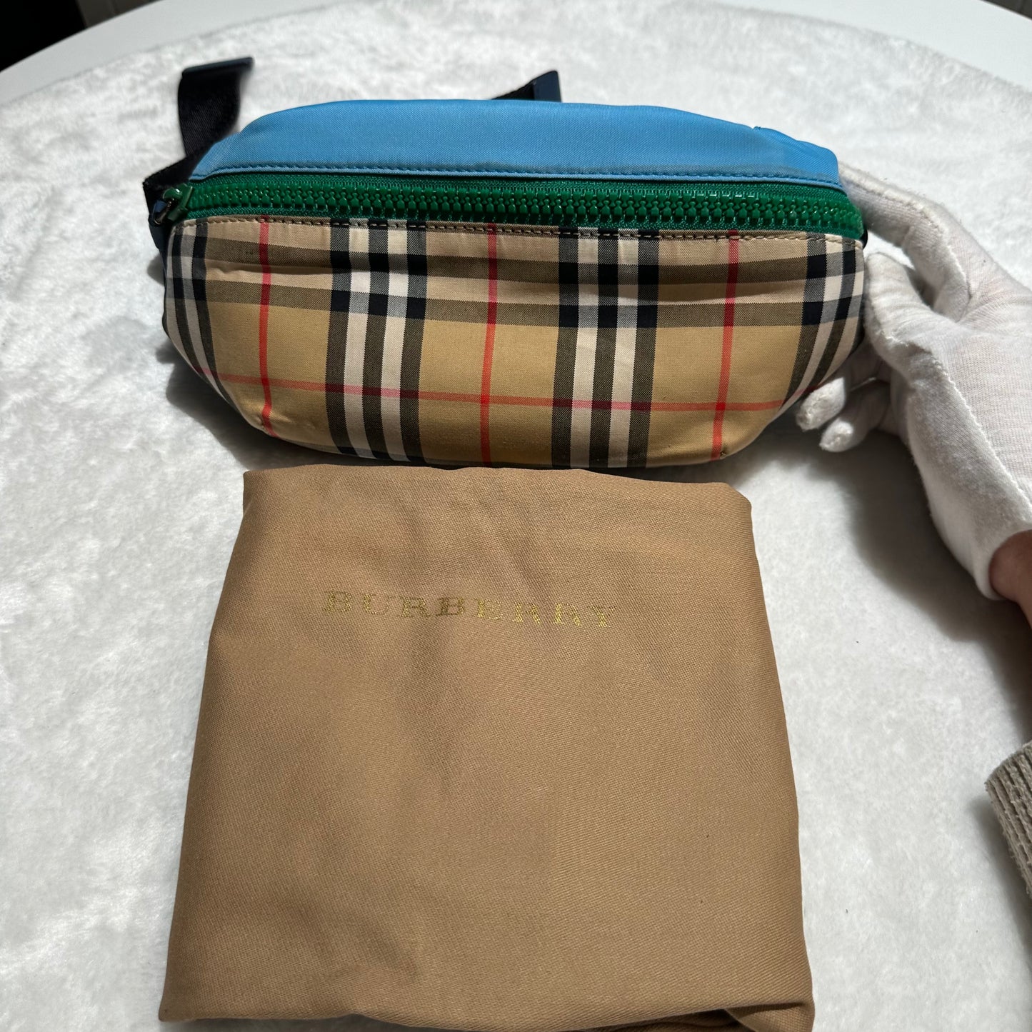 【#261】Pre-owned Burberry Check Bum Bag Beige Check Nylon with Color-Block Trim