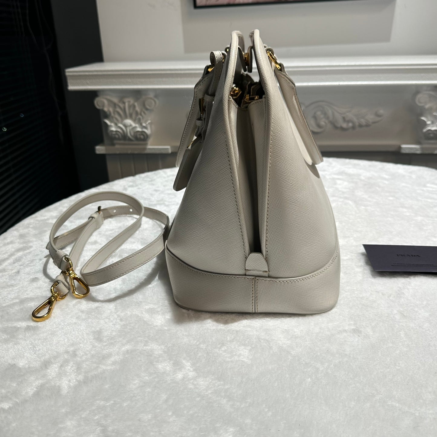 【#249】Pre-owned Prada Large Dome Bag White Saffiano Leather with Gold-Tone Hardware