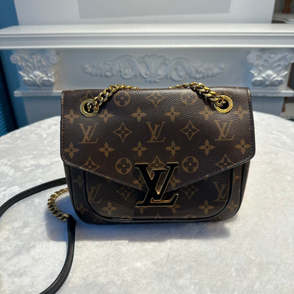 【#264】Pre-owned Louis Vuitton Passy Bag Monogram Canvas with Gold-Tone Hardware