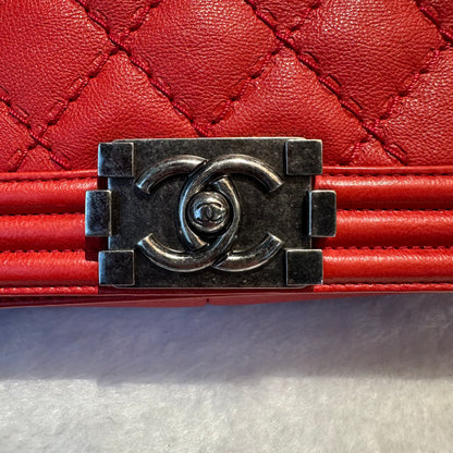 【#255】Pre-owned Chanel Small Boy Bag Red Quilted Lambskin Leather with Ruthenium Hardware
