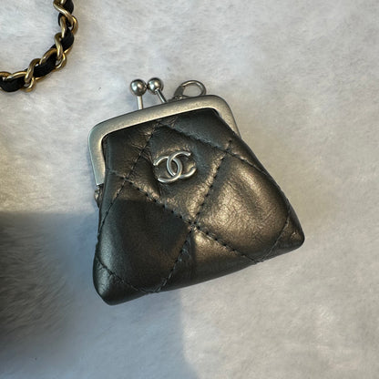 【#251】Pre-owned Chanel Kiss Lock Coin Purse & Mini Pouch Set Quilted Leather with Mixed Hardware