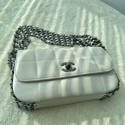 【#032】Pre-owned Chanel Mini Classic Flap White Caviar Leather Shoulder Bag HZ251204003
