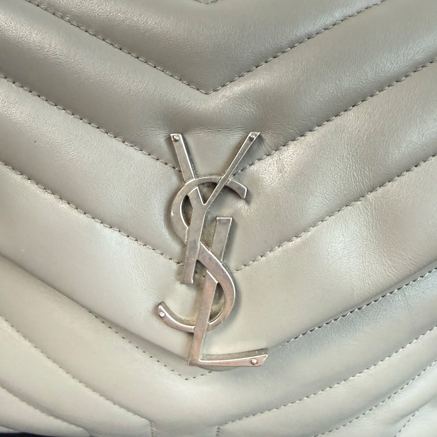 【#126】Pre-owned YSL LouLou Puffer Medium Grey Calfskin Shoulder Bag HZ2510180&&