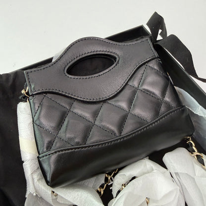 【#027】Pre-owned Chanel mini 2.55 Reissue Black Caviar Leather Shoulder Bag HZ2511060&&