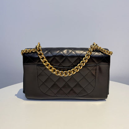 【#026】Pre-owned Chanel Large Classic Flap Black Caviar Leather Shoulder Bag HZ251106017