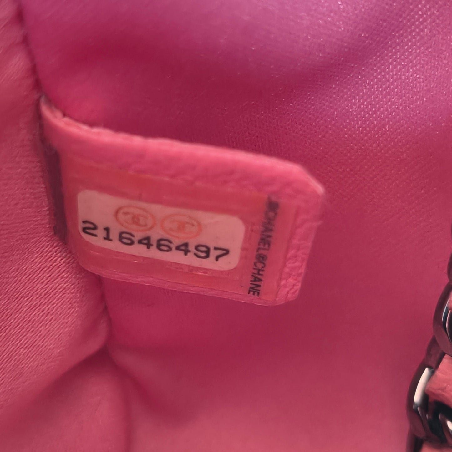 【#247】Pre-owned Chanel Medium Classic Flap Bag Pink Chevron Caviar Leather with Silver-Tone Hardware