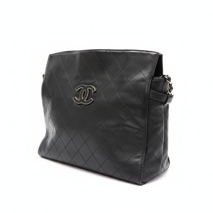 【#028】Pre-owned Chanel Medium Classic Flap Black Caviar Leather Shoulder Bag HZ251101014
