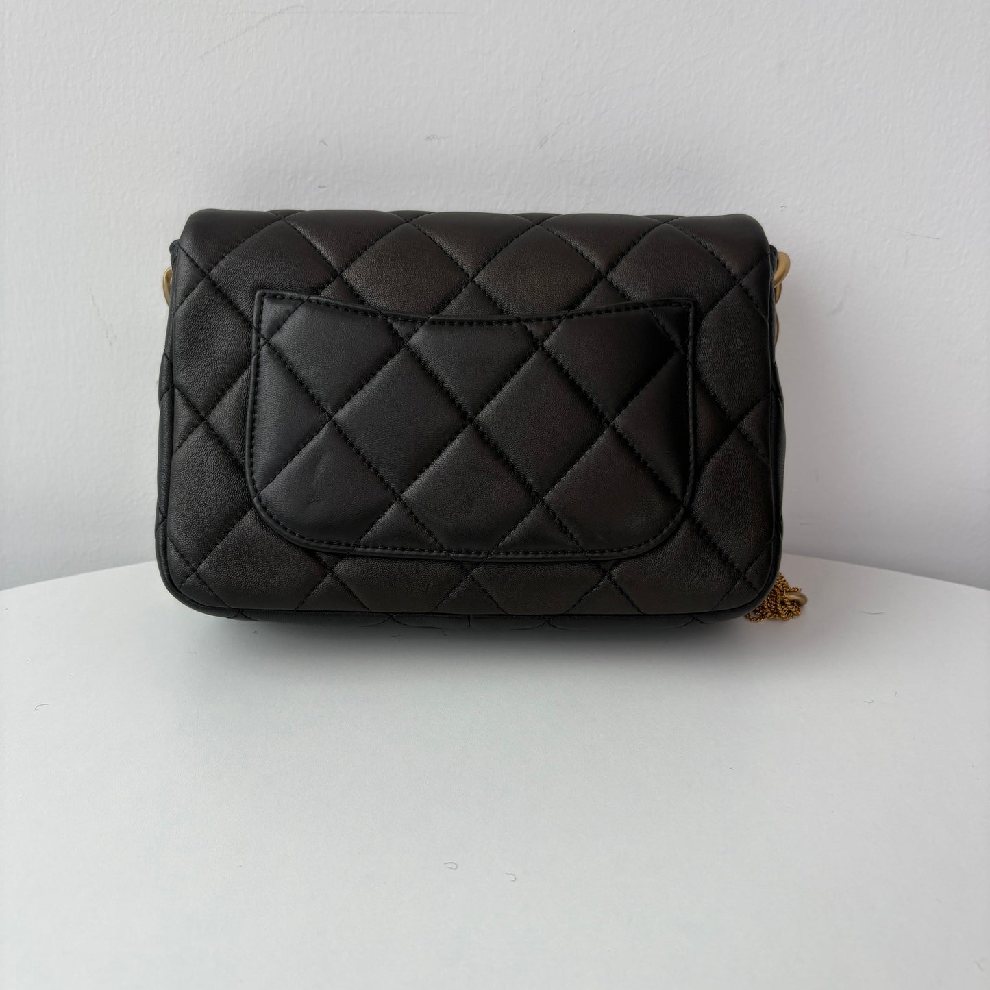 【#039】Pre-owned Chanel Mini Classic Flap Black Lambskin Shoulder Bag HZ2507150MC
