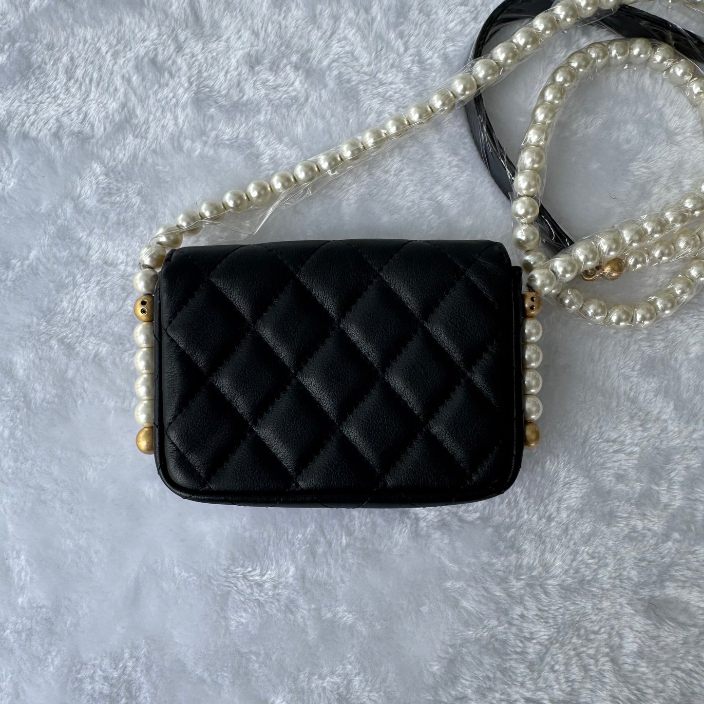 【#025】Pre-owned Chanel Mini Classic Flap Black Leather Pearl Chain Shoulder Bag HZ251106021