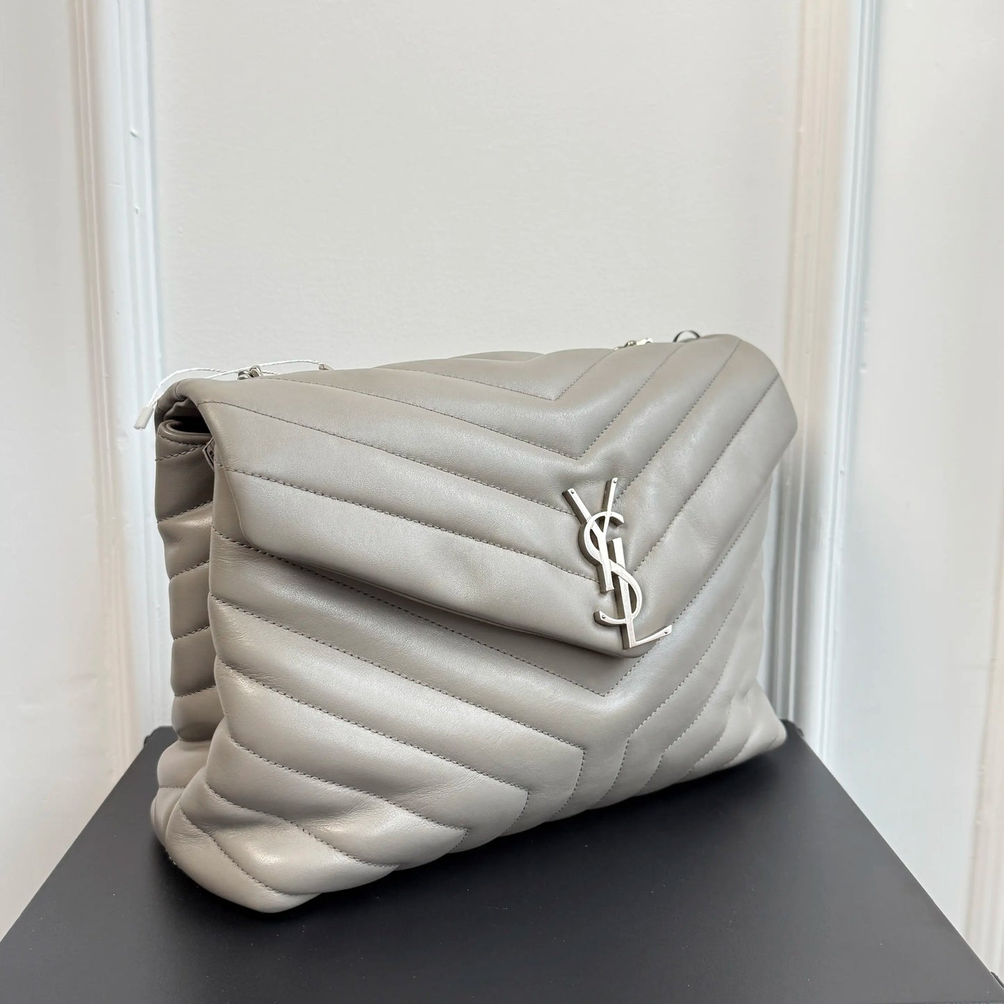【#126】Pre-owned YSL LouLou Puffer Medium Grey Calfskin Shoulder Bag HZ2510180&&