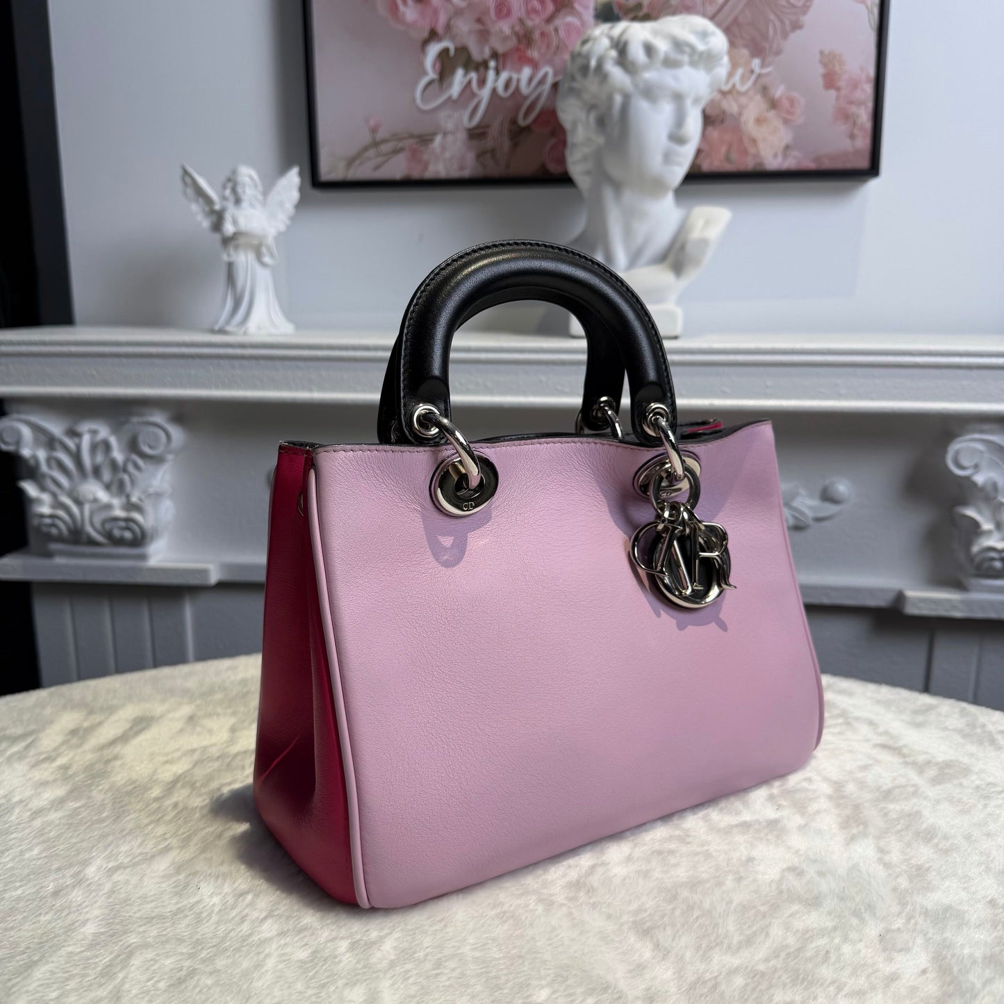 【#137】Pre-owned Dior Diorissimo Small Light Purple and Black Calfskin Leather with Silver Charm Shoulder Bag / Tote Bag HZ2602070147&&