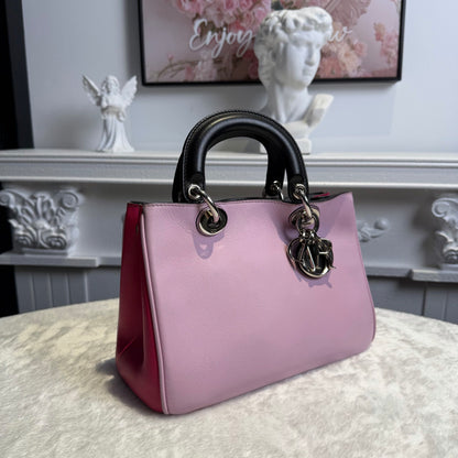 【#137】Pre-owned Dior Diorissimo Small Light Purple and Black Calfskin Leather with Silver Charm Shoulder Bag / Tote Bag HZ2602070147&&