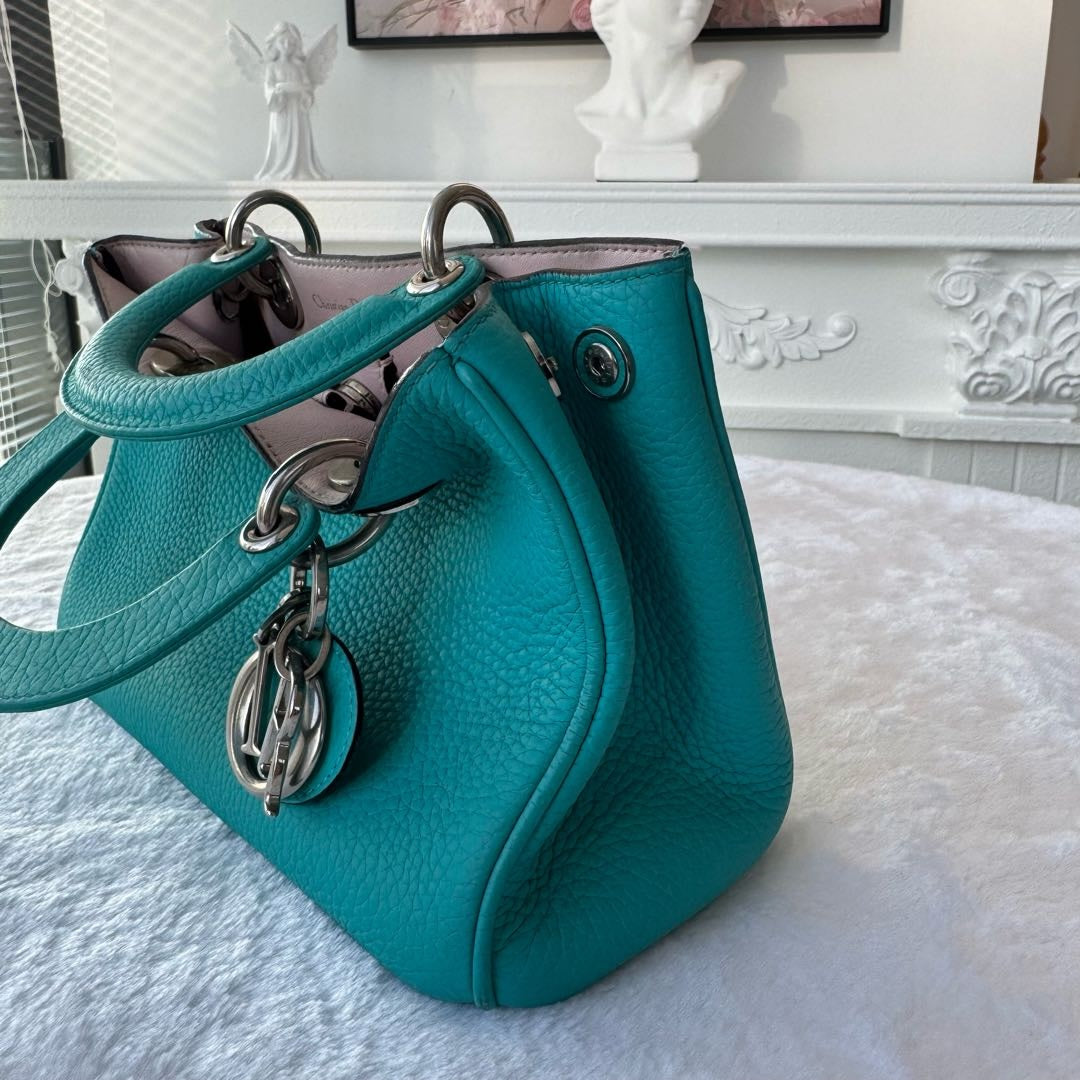 【#136】Pre-owned Dior Diorissimo Small Light Blue Calfskin Leather with Silver Charm Shoulder Bag / Tote Bag HZ260208&&