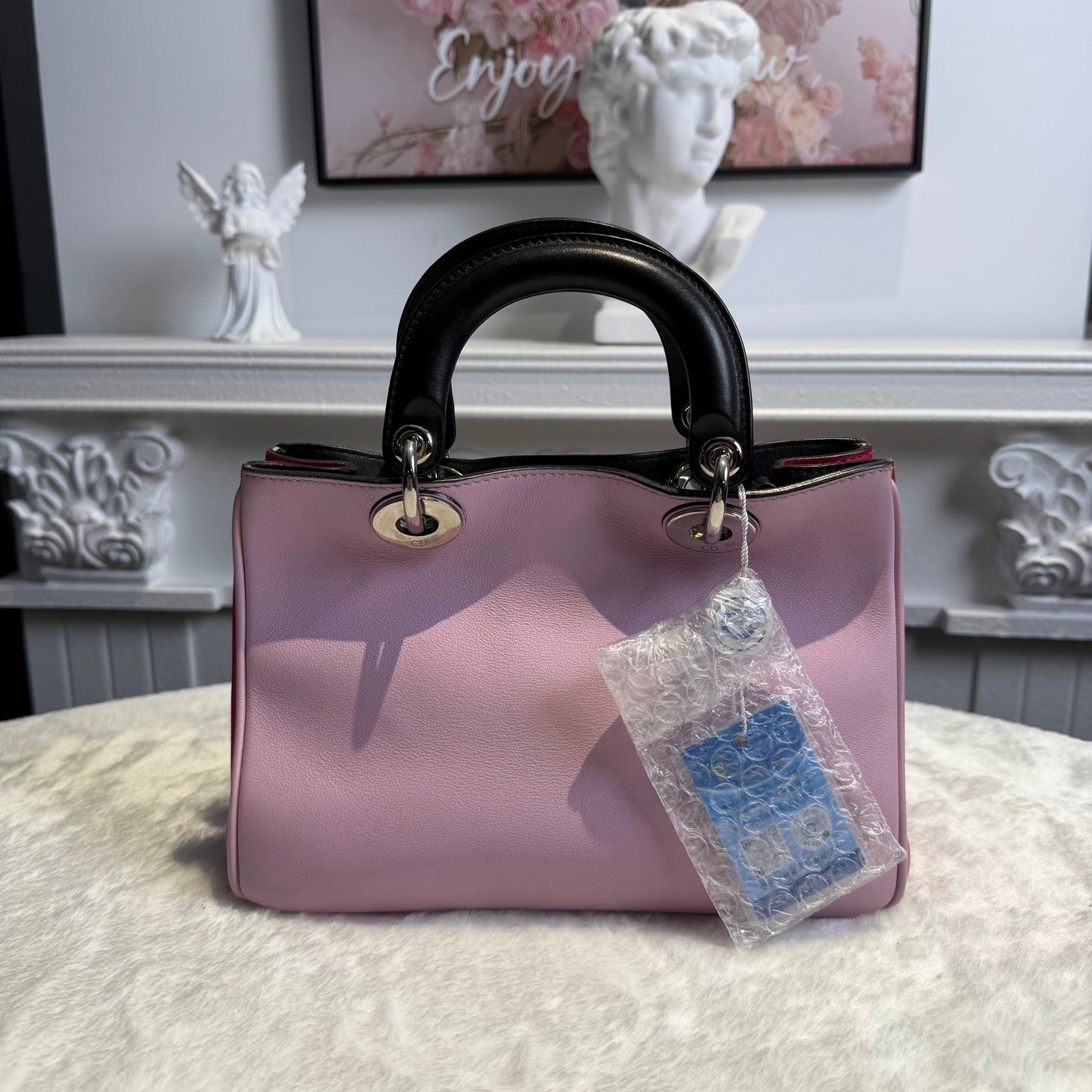 【#137】Pre-owned Dior Diorissimo Small Light Purple and Black Calfskin Leather with Silver Charm Shoulder Bag / Tote Bag HZ2602070147&&