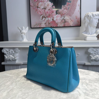 【#141】Pre-owned Dior Diorissimo Small Light Blue Calfskin Leather with Silver Charm Shoulder Bag / Tote Bag HZ260110&&