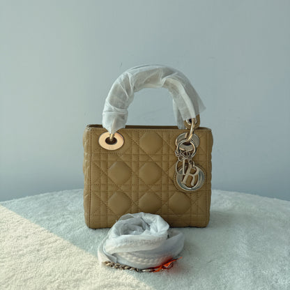 【#144】Pre-owned Dior Lady Dior Mini Latte Cannage Calfskin Leather Gold Hardware with Matte Charm Shoulder Bag  HZ251218019