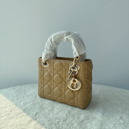 【#144】Pre-owned Dior Lady Dior Mini Latte Cannage Calfskin Leather Gold Hardware with Matte Charm Shoulder Bag  HZ251218019