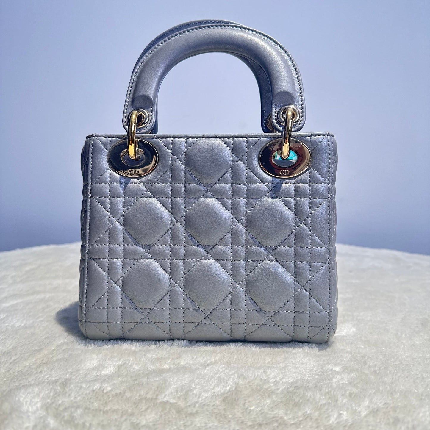 【#146】Pre-owned Dior Lady Dior Mini Pearl Grey Cannage Lambskin Gold Hardware Shoulder Bag HZ251215018