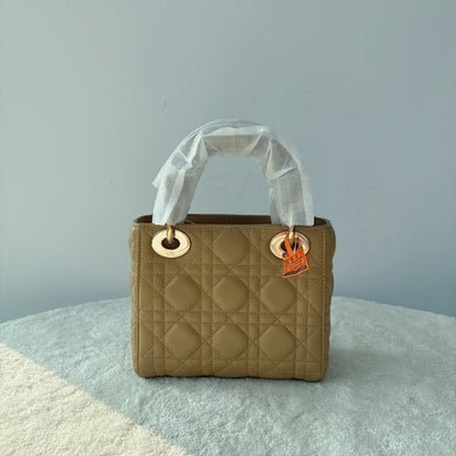 【#144】Pre-owned Dior Lady Dior Mini Latte Cannage Calfskin Leather Gold Hardware with Matte Charm Shoulder Bag  HZ251218019