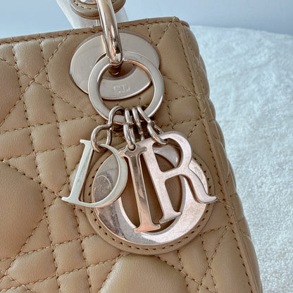 【#144】Pre-owned Dior Lady Dior Mini Latte Cannage Calfskin Leather Gold Hardware with Matte Charm Shoulder Bag  HZ251218019