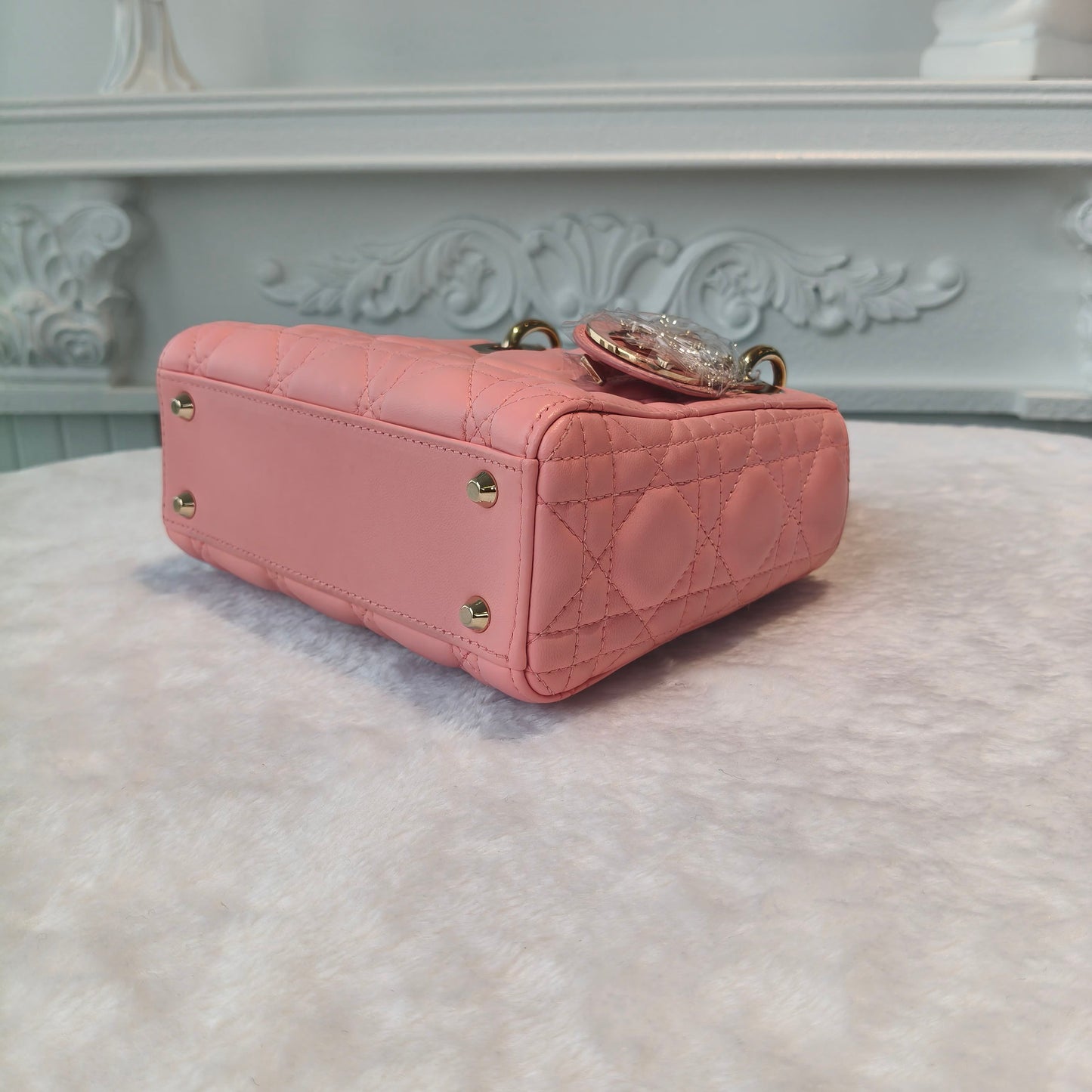 【#286】Pre-owned Dior Mini Lady Dior Bag Cannage Quilted Leather in Blush Pink with Gold-Tone Hardware