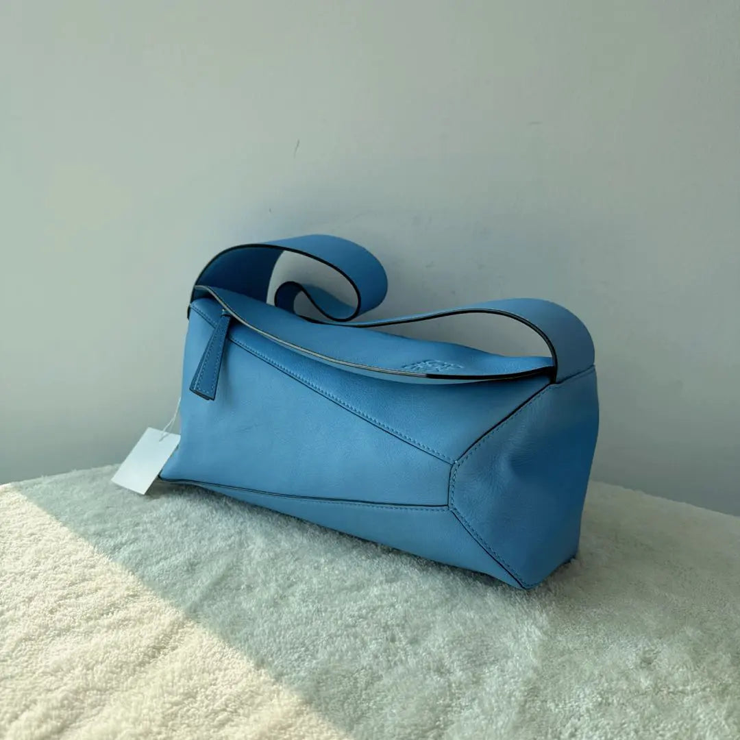【#104】Pre-owned Loewe Puzzle Hobo Blue Calfskin Hobo HZ251218022