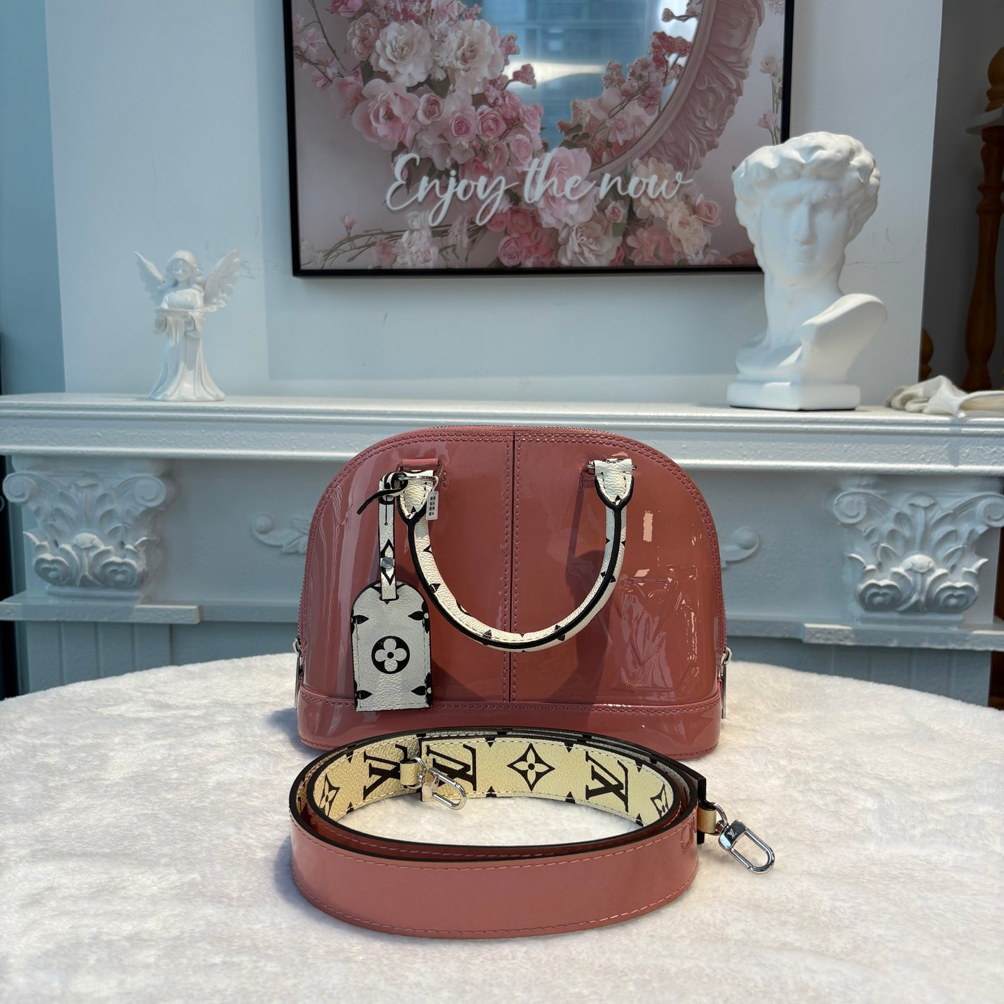 【#291】Pre-owned Louis Vuitton Alma BB Bag Vernis Patent Leather in Rose Pink with Monogram Luggage Tag