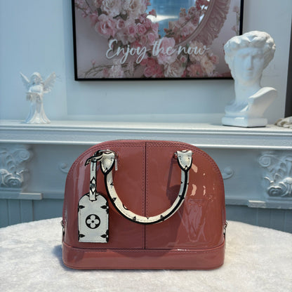 【#291】Pre-owned Louis Vuitton Alma BB Bag Vernis Patent Leather in Rose Pink with Monogram Luggage Tag