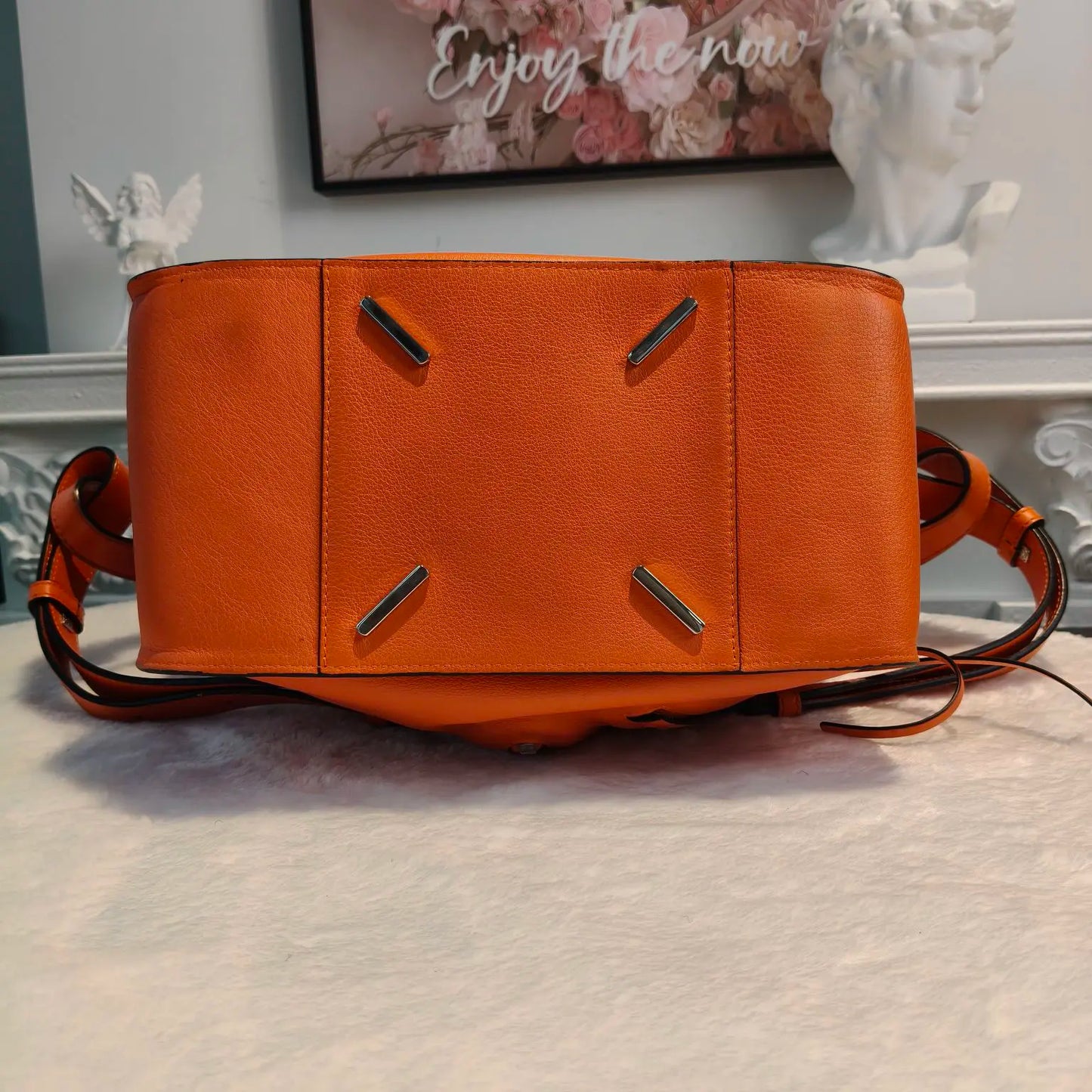 【#110】Pre-owned Loewe Anton Small Orange Calfskin Crossbody Bag HZ260119016