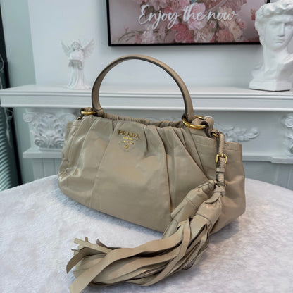 【#280】Pre-owned Prada Medium Ruched Leather Handbag in Beige with Gold-Tone Hardware