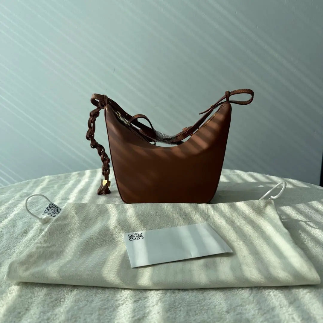【#103】Pre-owned Loewe Hammock Mini Brown Calfskin Hobo HZ251129023