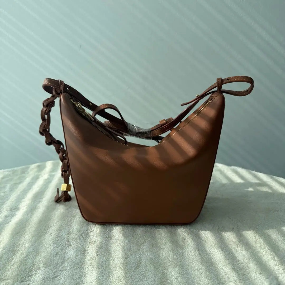 【#103】Pre-owned Loewe Hammock Mini Brown Calfskin Hobo HZ251129023