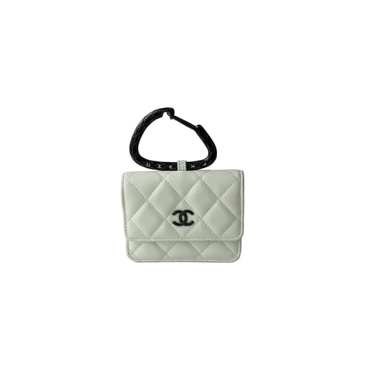 【#024】Pre-owned Chanel Mini White Lambskin Clutch with Chain Carabiner Bag HZ251107021