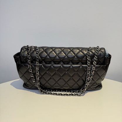 【#029】Pre-owned Chanel Medium Classic Flap Black Caviar Leather Shoulder Bag HZ251022010